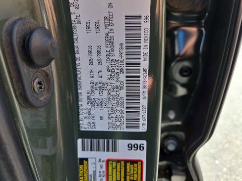 Used 2022 Toyota Tacoma TRD Off-Road w/ TRD Premium Off Road Package AWD/4WD image 29