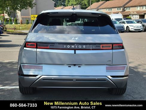 Used 2024 Hyundai Ioniq 5 Limited image 4