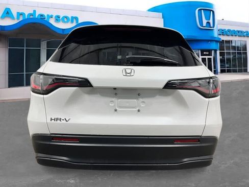 New 2026 Honda HR-V LX image 4
