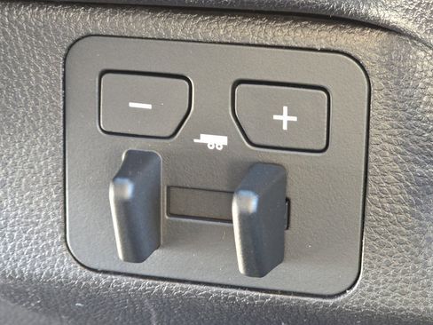 New 2026 Toyota Tundra SR5 image 12