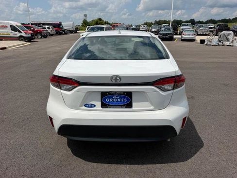 Used 2023 Toyota Corolla LE FWD image 6