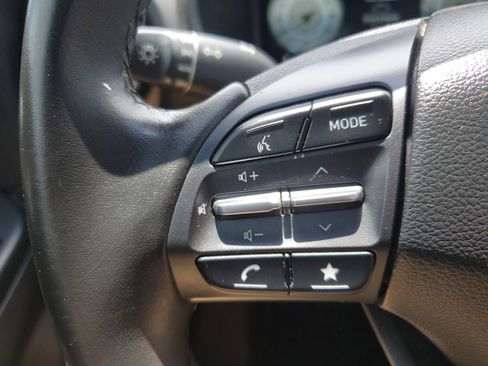Used 2022 Hyundai Kona Limited FWD image 24