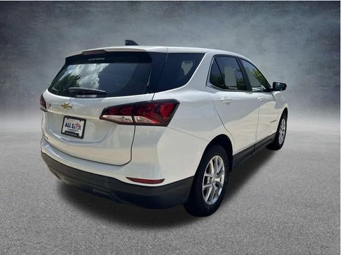 Used 2023 Chevrolet Equinox LS w/ LPO, Floor Liner Package FWD image 9