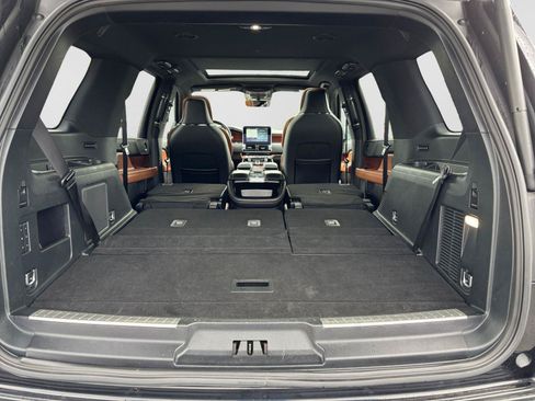 Used 2021 Lincoln Navigator Reserve w/ Equipment Group 208A AWD/4WD image 49