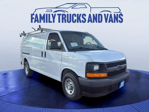 Used 2017 Chevrolet Express 2500 image 7