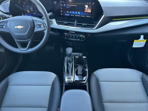 New 2026 Chevrolet Trax LT w/ LPO, Blackout Package FWD image 12