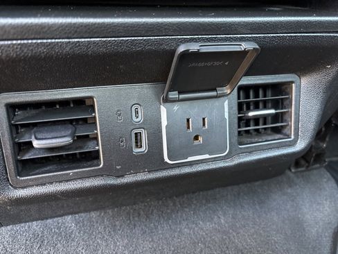 Used 2024 GMC Sierra 3500 SLE w/ SLE Value Package image 25