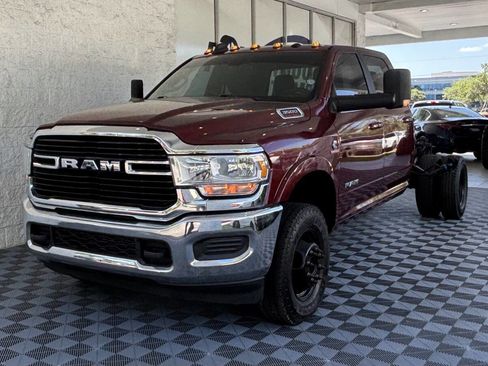 Used 2021 RAM 3500 Big Horn image 3