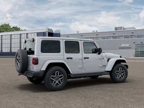 New 2026 Jeep Wrangler Unlimited Sahara AWD/4WD image 2