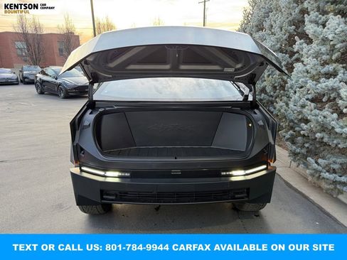 Used 2024 Tesla Cybertruck AWD Crew Cab image 39