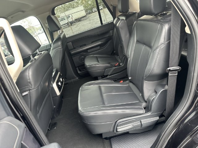 Used 2024 Ford Expedition XLT AWD/4WD image 26