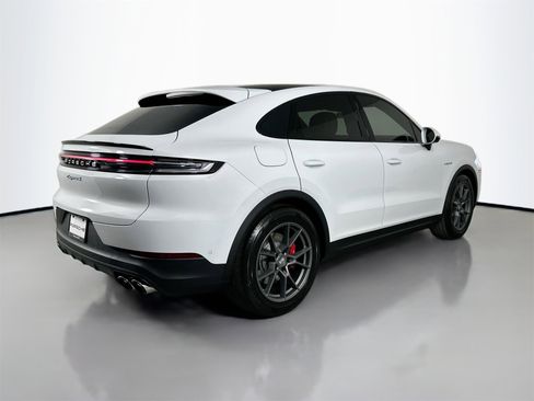 New 2026 Porsche Cayenne S image 7