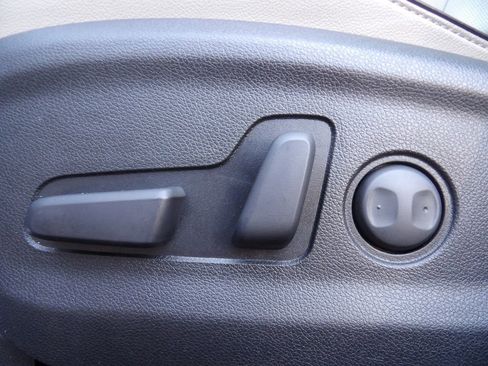 Used 2021 Kia Sportage EX w/ EX Technology Package image 13