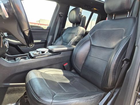 Used 2019 Mercedes-Benz GLS 450 4MATIC image 15