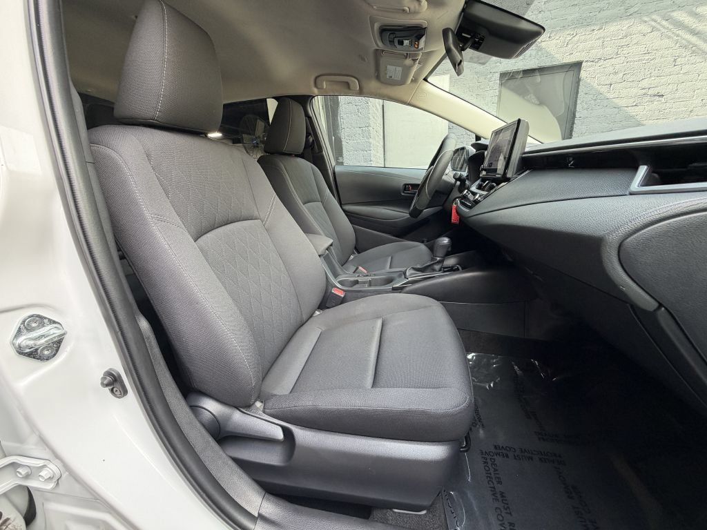 Used 2023 Toyota Corolla LE FWD image 18