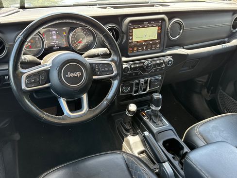 Certified 2022 Jeep Gladiator Overland AWD/4WD image 23