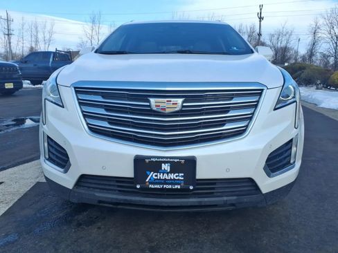 Used 2018 Cadillac XT5 Luxury w/ Driver Awareness Package image 8