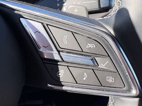 Used 2025 Buick Enclave Preferred image 13