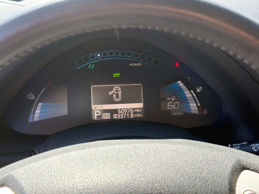 Used 2017 Nissan Leaf SV w/ Premium Package FWD image 29