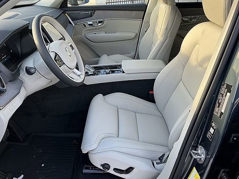 New 2026 Volvo XC90 T8 Ultra w/ Protection Package Premier image 15