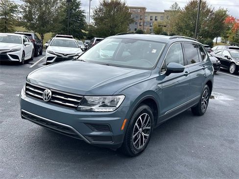 Used 2021 Volkswagen Tiguan SE image 8