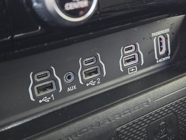 Used 2025 RAM 1500 Laramie AWD/4WD image 23