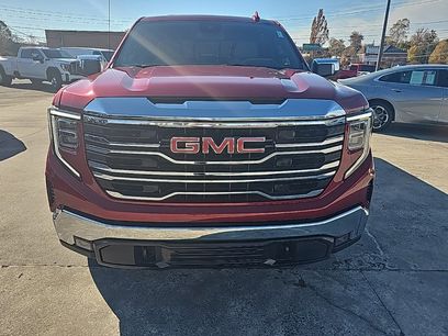New 2026 GMC Sierra 1500 SLT w/ SLT Premium Package