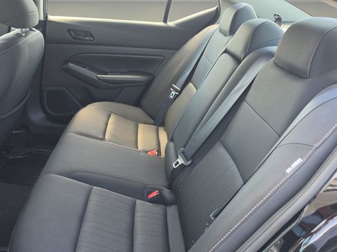 Used 2024 Nissan Altima 2.5 SV FWD image 13
