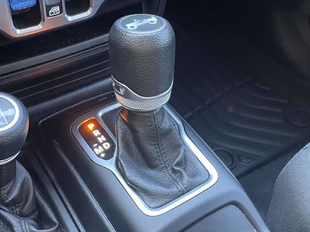 Used 2020 Jeep Wrangler Unlimited Sport S AWD/4WD image 38