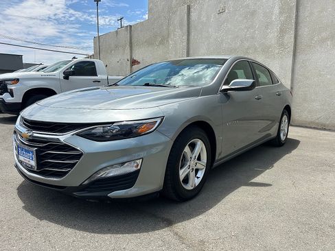 Used 2024 Chevrolet Malibu LT FWD image 7
