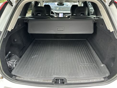 Used 2023 Volvo XC60 B5 Ultimate w/ Protection Package Premier FWD image 17