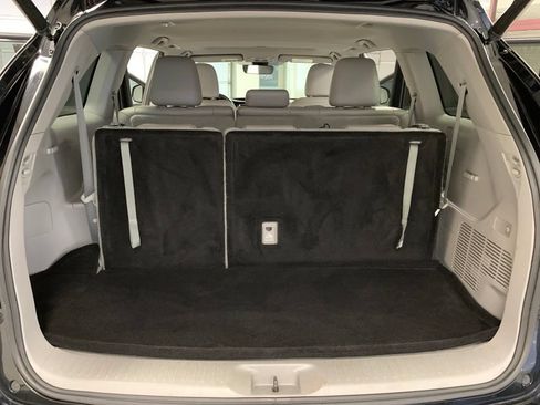 Used 2017 Toyota Highlander XLE AWD/4WD image 14