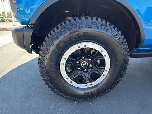 Used 2023 Ford Bronco Badlands w/ Sasquatch Package AWD/4WD image 10