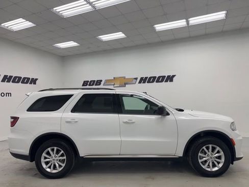 Used 2023 Dodge Durango SXT Launch Edition image 4