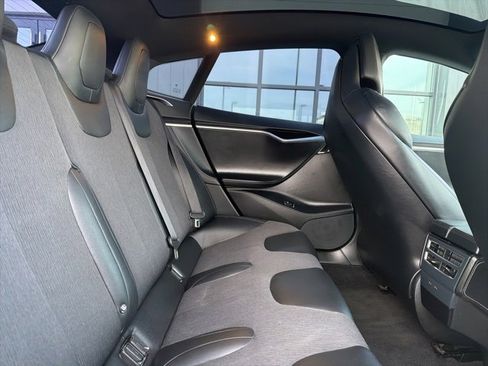 Used 2017 Tesla Model S 75 image 14
