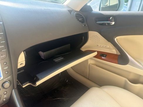 Used 2009 Lexus IS 250 AWD image 21