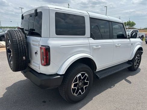 Used 2025 Ford Bronco Outer Banks image 3