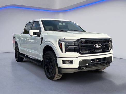 Used 2025 Ford F150 Lariat w/ Equipment Group 502A High image 9