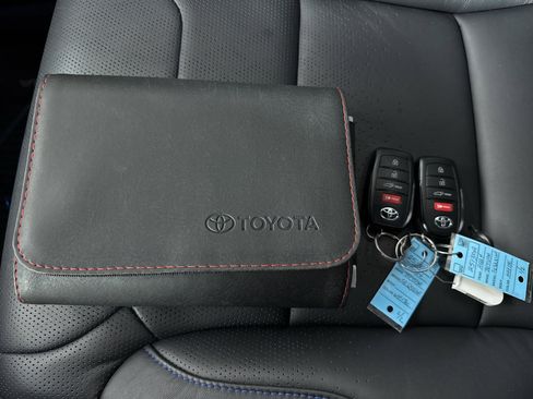 Used 2024 Toyota Sequoia Platinum image 30