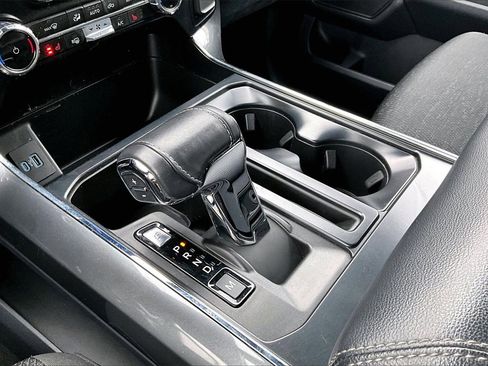 Used 2023 Ford F150 XLT w/ Equipment Group 302A High image 31