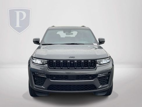 New 2026 Jeep Grand Cherokee Limited AWD/4WD image 3