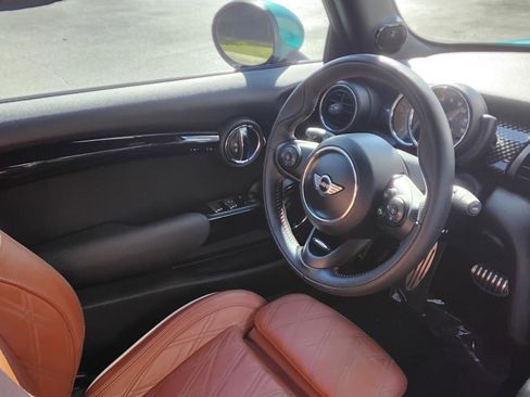 Used 2017 MINI Cooper S image 21