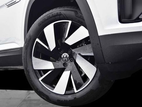 New 2026 Volkswagen Atlas Cross Sport SE image 3