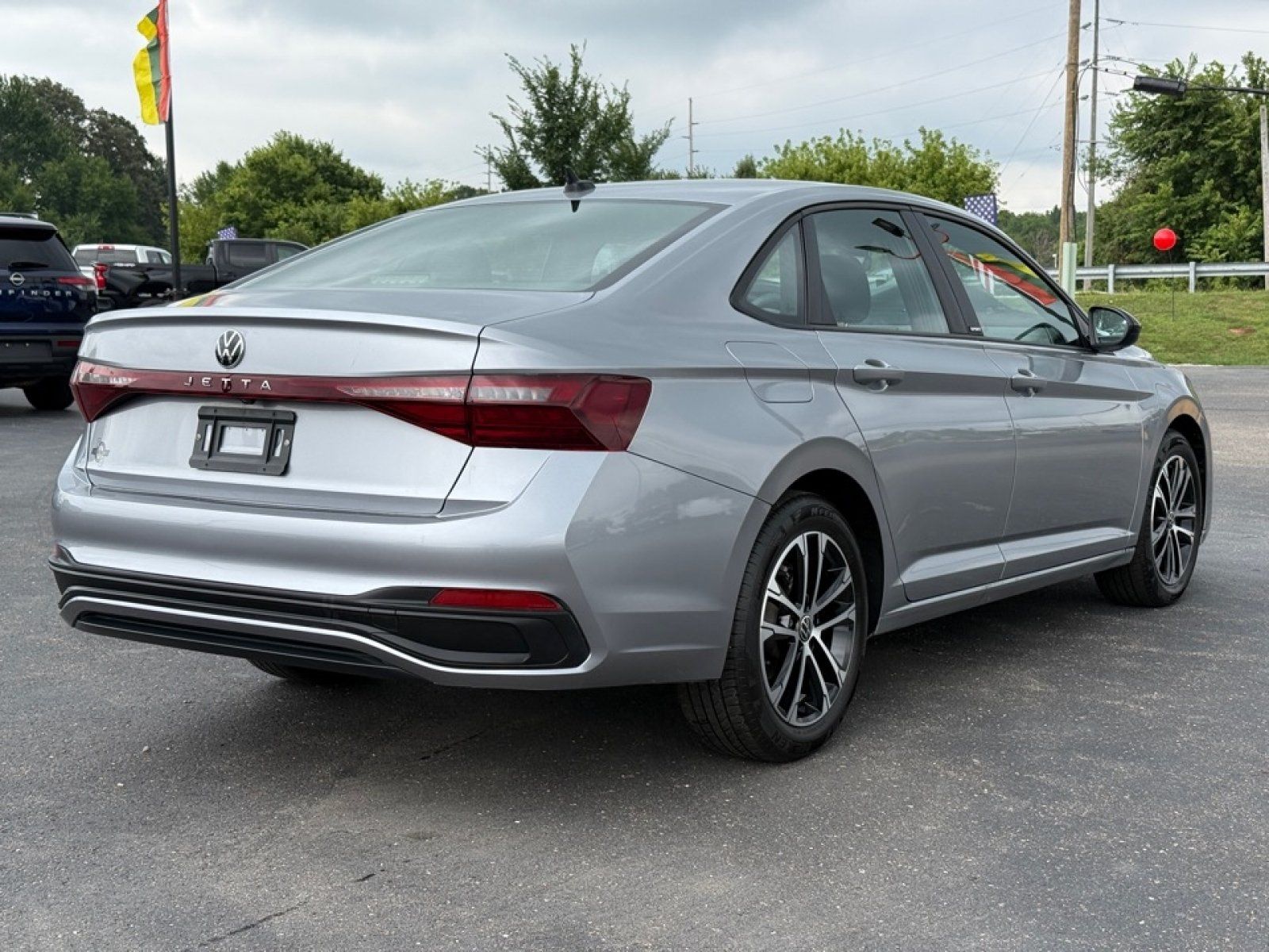 Used 2025 Volkswagen Jetta Sport FWD image 8