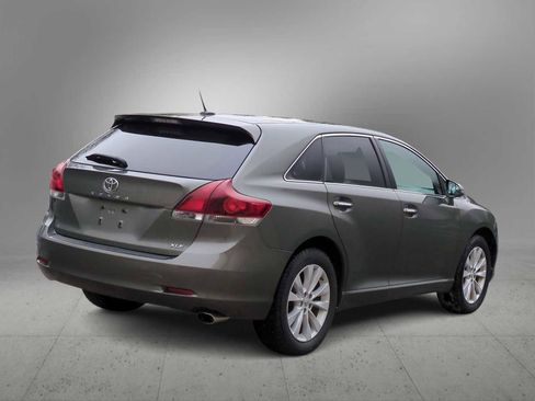 Used 2013 Toyota Venza XLE image 8