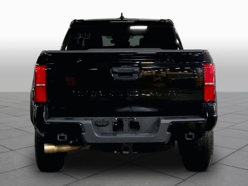 Used 2024 Toyota Tacoma TRD Off-Road AWD/4WD image 5