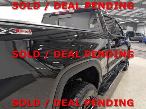 Used 2024 GMC Sierra 1500 SLT w/ SLT Premium Package AWD/4WD image 3