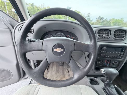 Used 2008 Chevrolet TrailBlazer 2WD w/ Smoker's Package image 12
