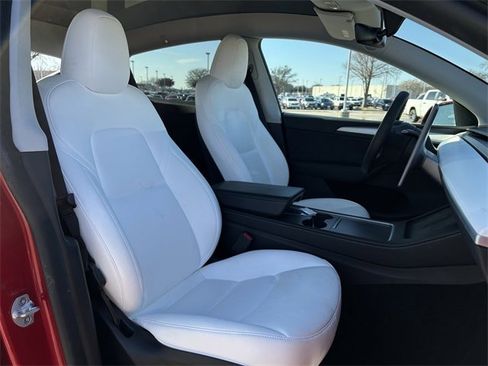 Used 2023 Tesla Model Y Long Range image 25