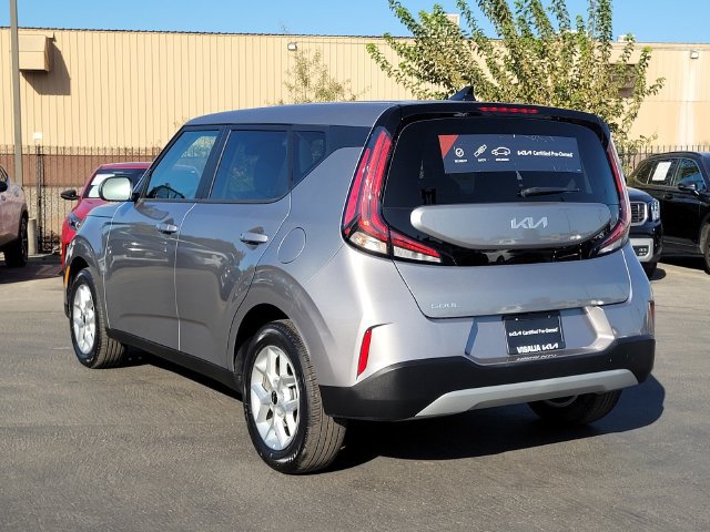 Certified 2025 Kia Soul LX w/ LX Technology Package FWD image 8